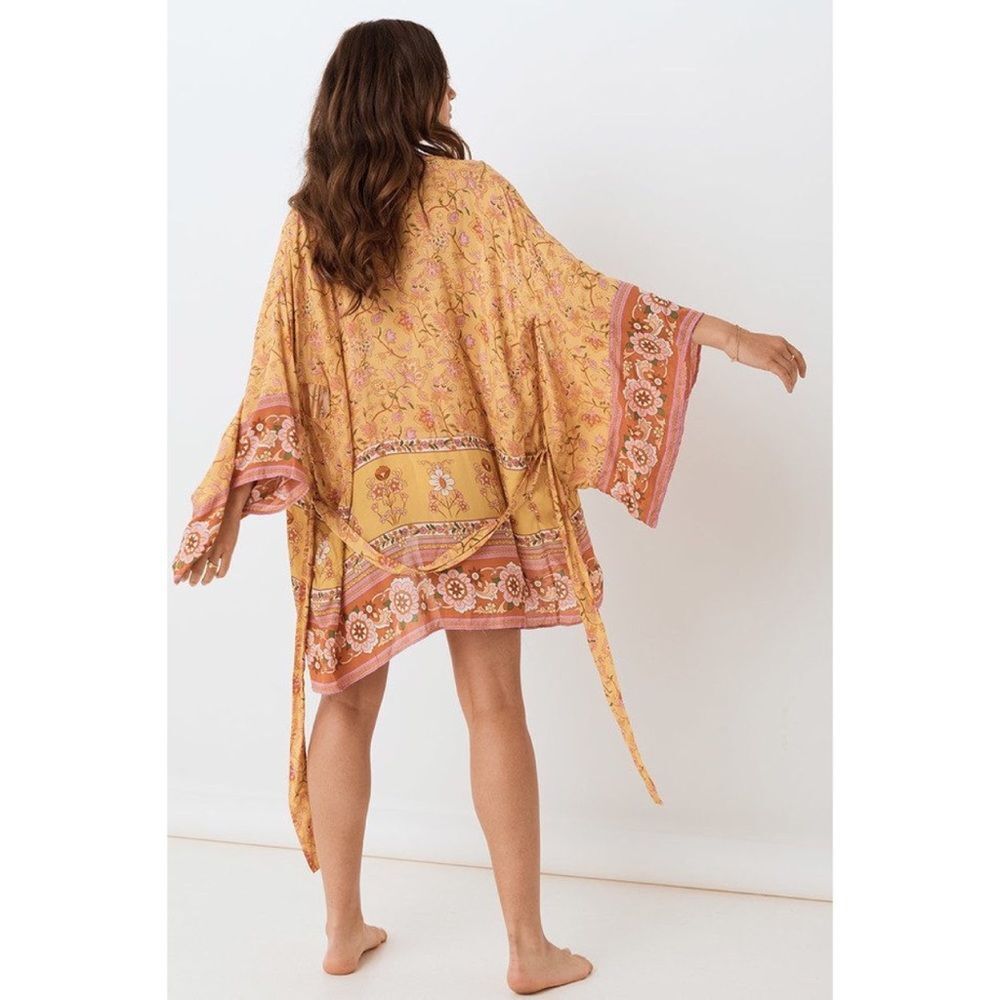 Spellā& The Gypsy Portobello Road Short Robe - Picture 5 of 10